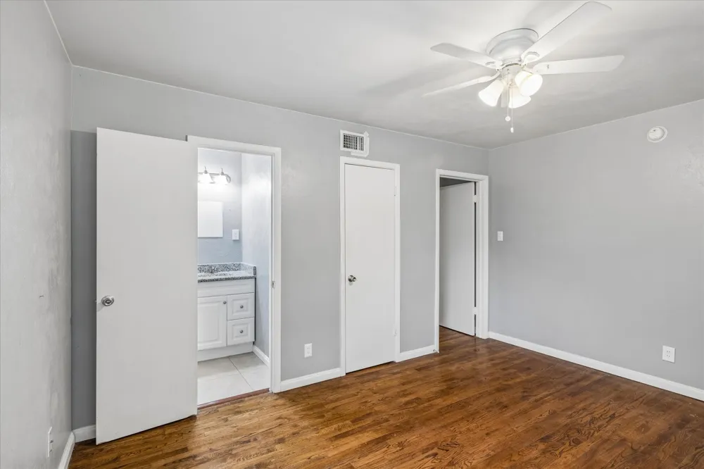 2005 Haltom Road Haltom City, TX 76117