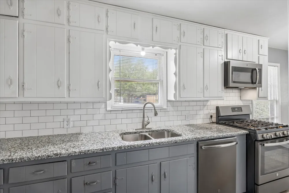 2005 Haltom Road Haltom City, TX 76117