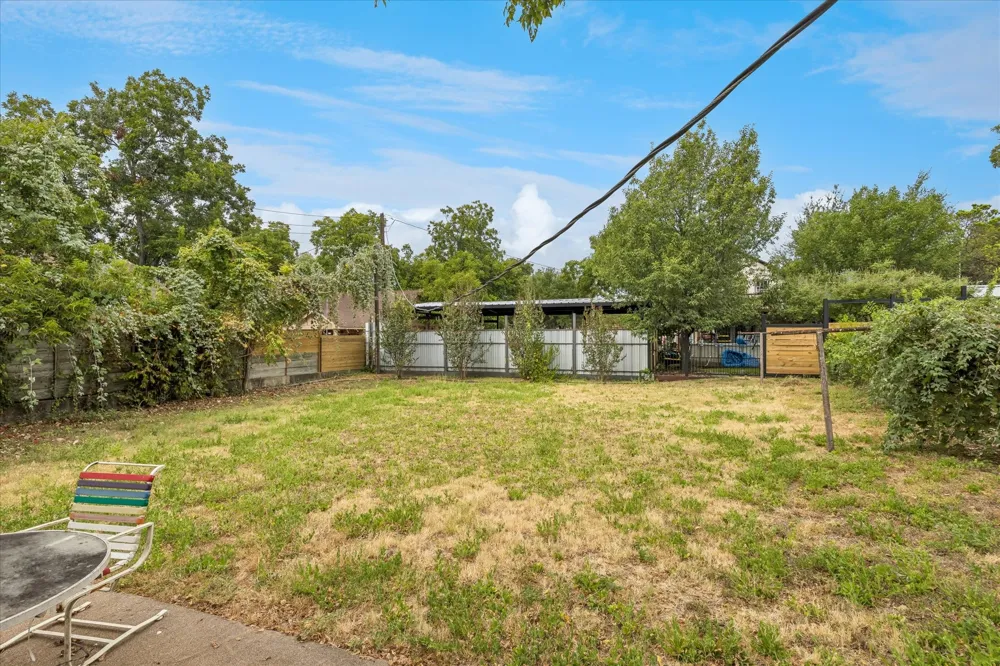 2005 Haltom Road Haltom City, TX 76117