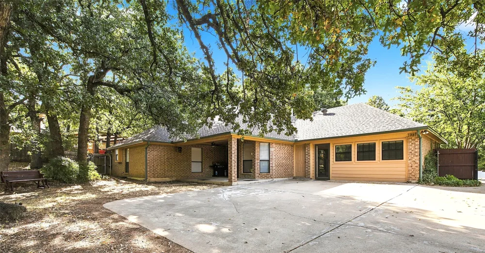 244 Moore Road Burleson, TX 76028