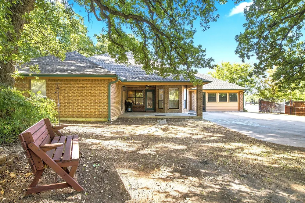 244 Moore Road Burleson, TX 76028