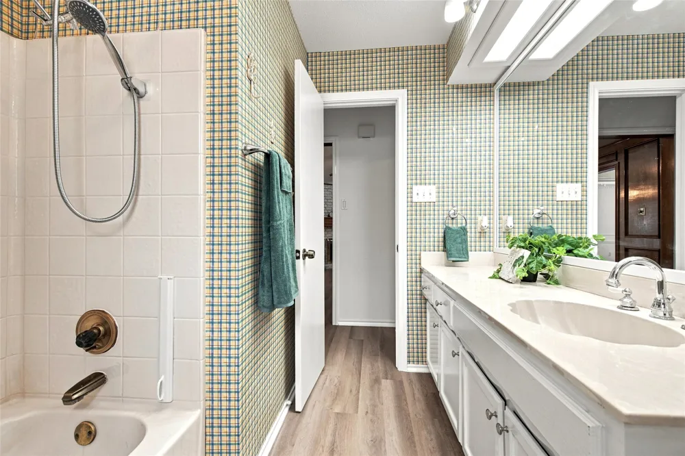 244 Moore Road Burleson, TX 76028