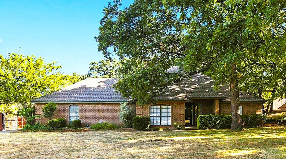 244 Moore Road Burleson, TX 76028