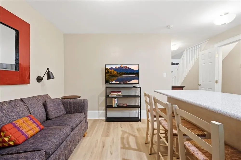 826 Mentelle Drive NE Atlanta, GA 30308