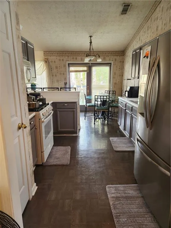 8440 Cedar Creek Ridge Riverdale, GA 30274