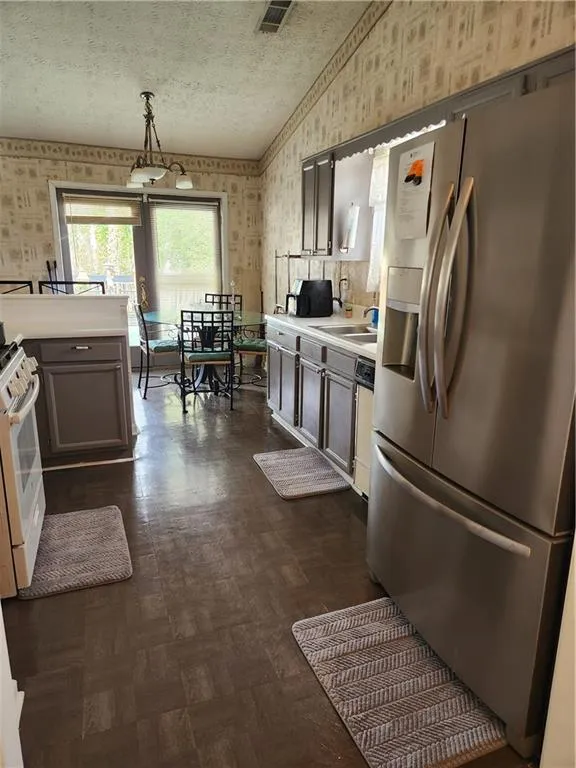 8440 Cedar Creek Ridge Riverdale, GA 30274