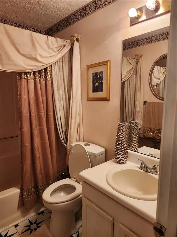 8440 Cedar Creek Ridge Riverdale, GA 30274