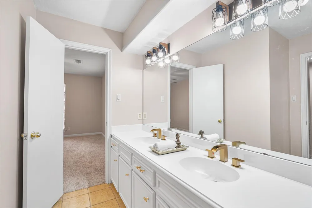 15027 Walters Road Houston, TX 77068