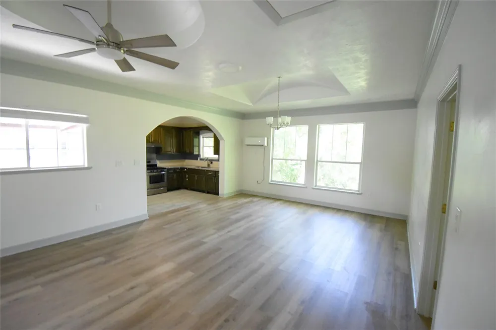 104 Virginia South Houston, TX 77587