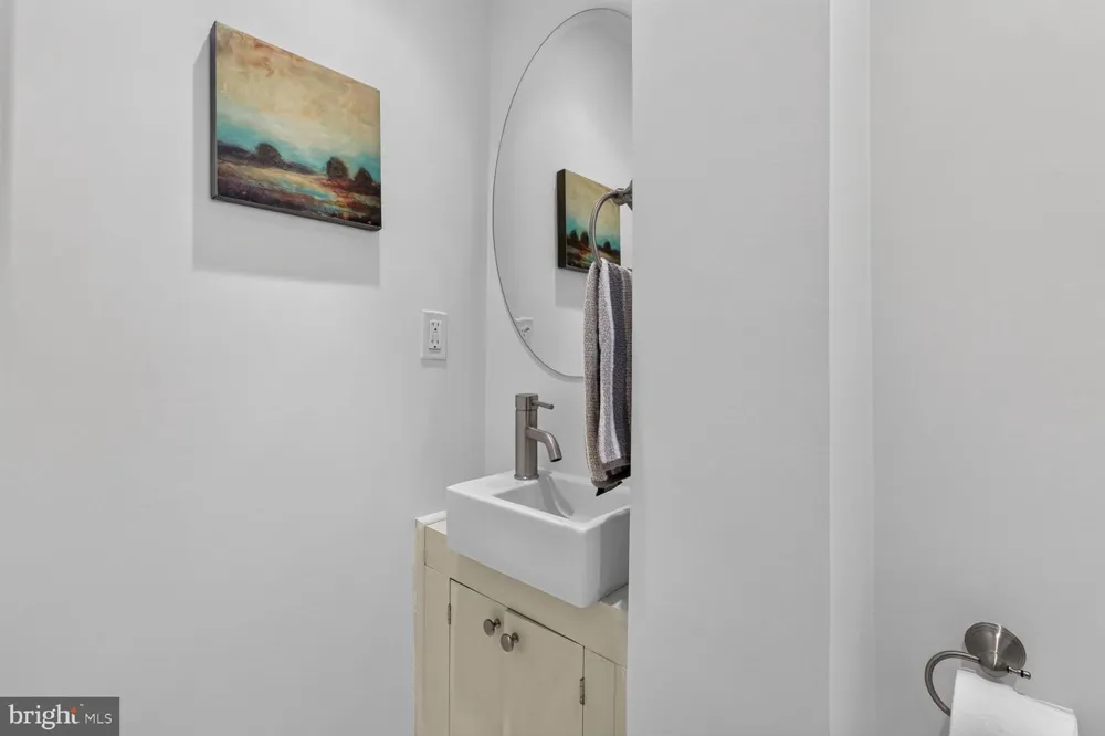 2505 39TH STREET NW Washington, DC 20007