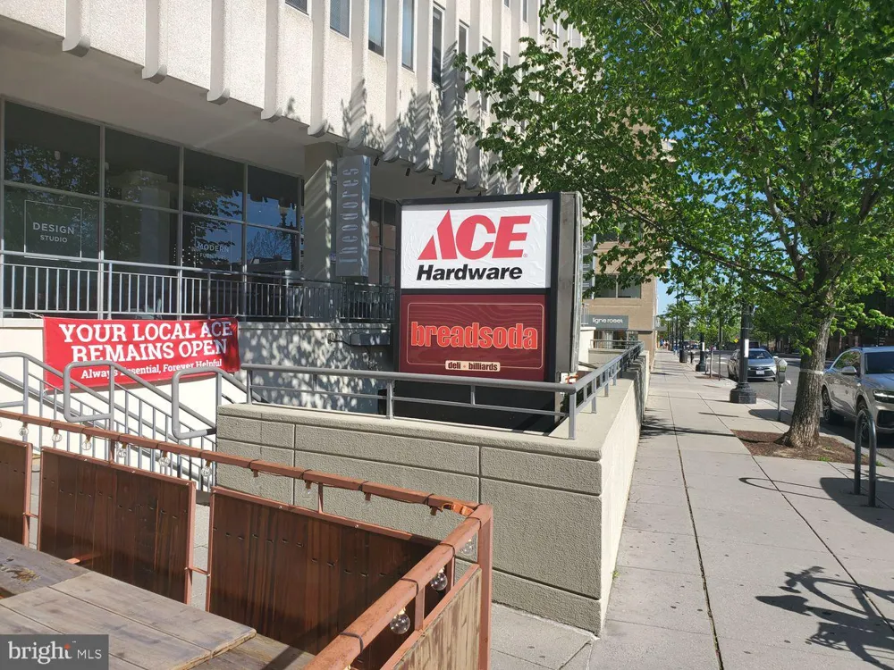2505 39TH STREET NW Washington, DC 20007