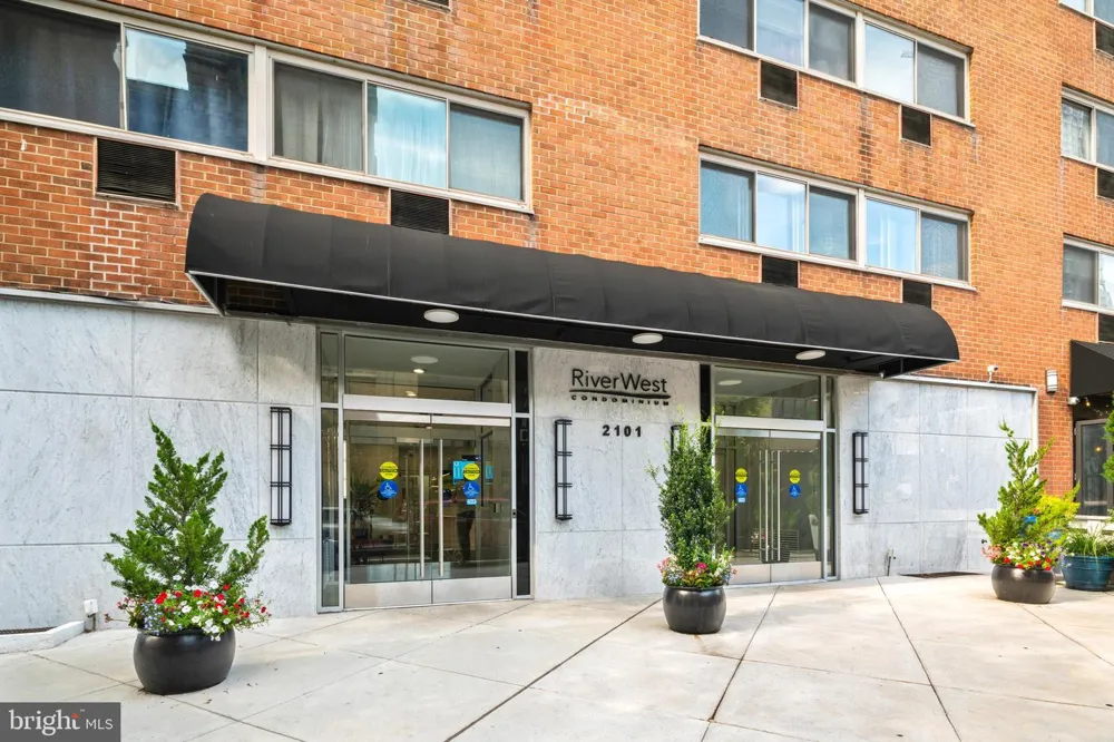 2101 CHESTNUT STREET #901 Philadelphia, PA 19103