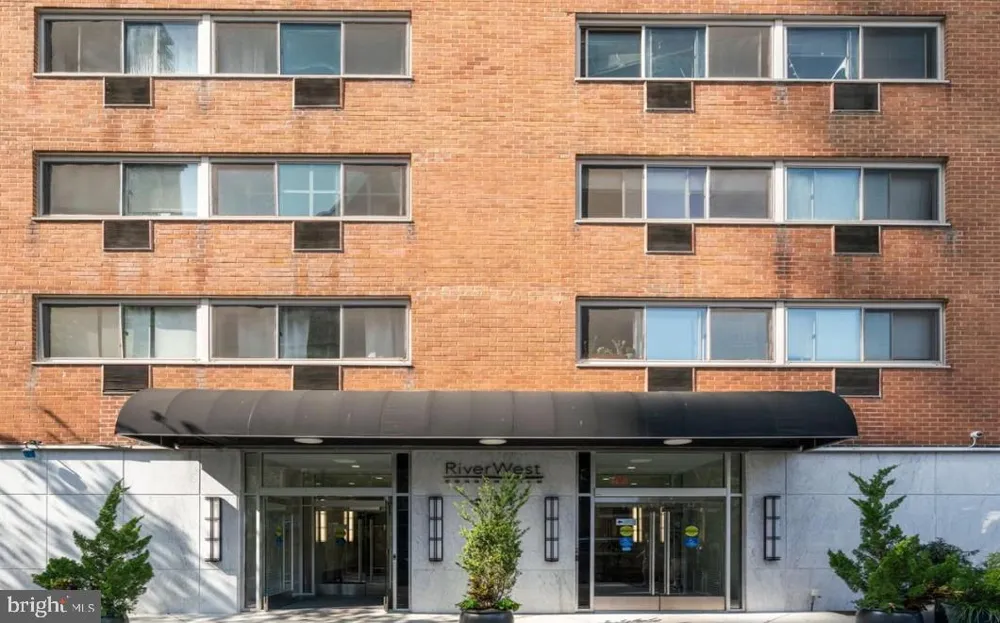 2101 CHESTNUT STREET #901 Philadelphia, PA 19103