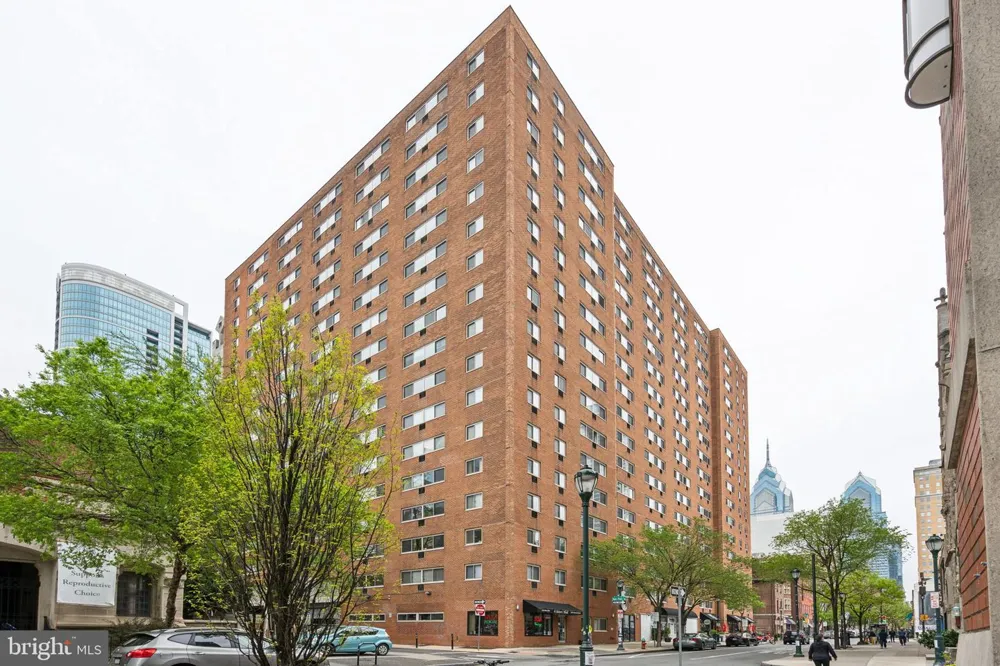 2101 CHESTNUT STREET #901 Philadelphia, PA 19103