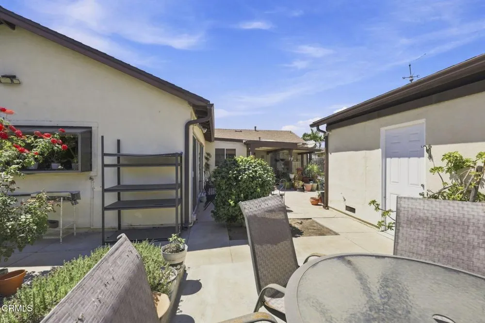 2044 Patricia Street Oxnard, CA 93036