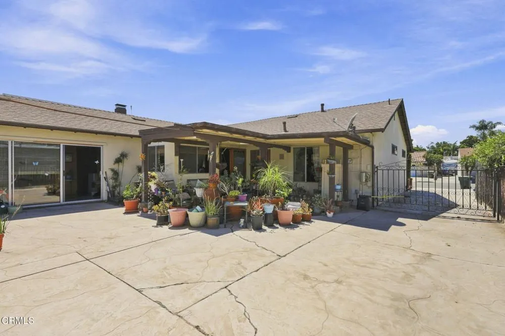 2044 Patricia Street Oxnard, CA 93036