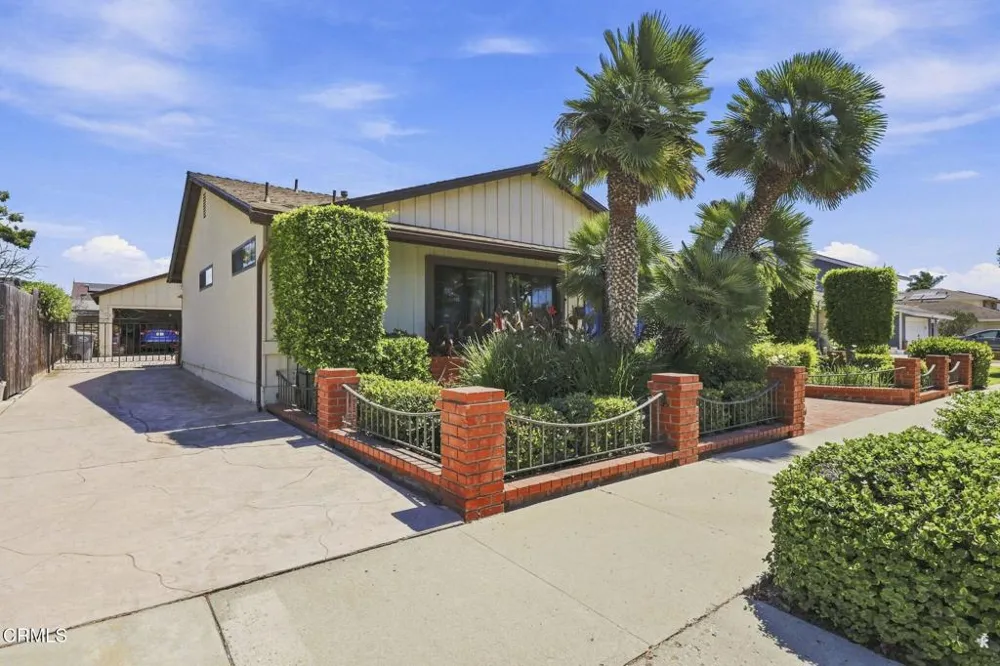 2044 Patricia Street Oxnard, CA 93036
