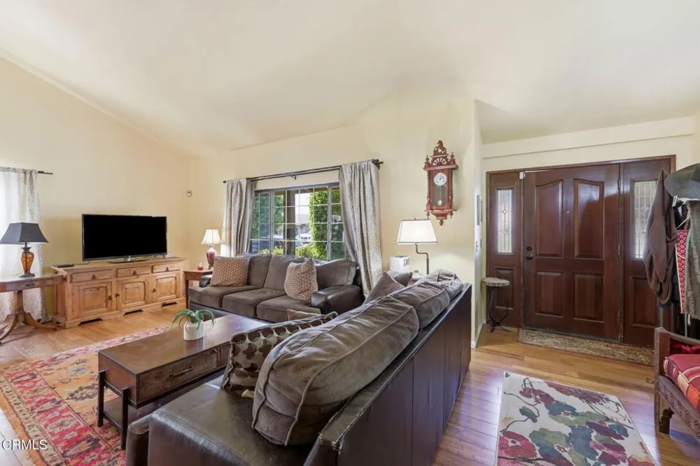 2044 Patricia Street Oxnard, CA 93036