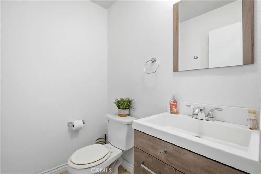 8936 Willis Ave #11 Panorama City, CA 91402