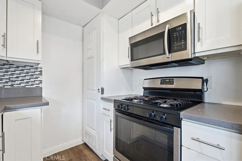 8936 Willis Ave #11 Panorama City, CA 91402