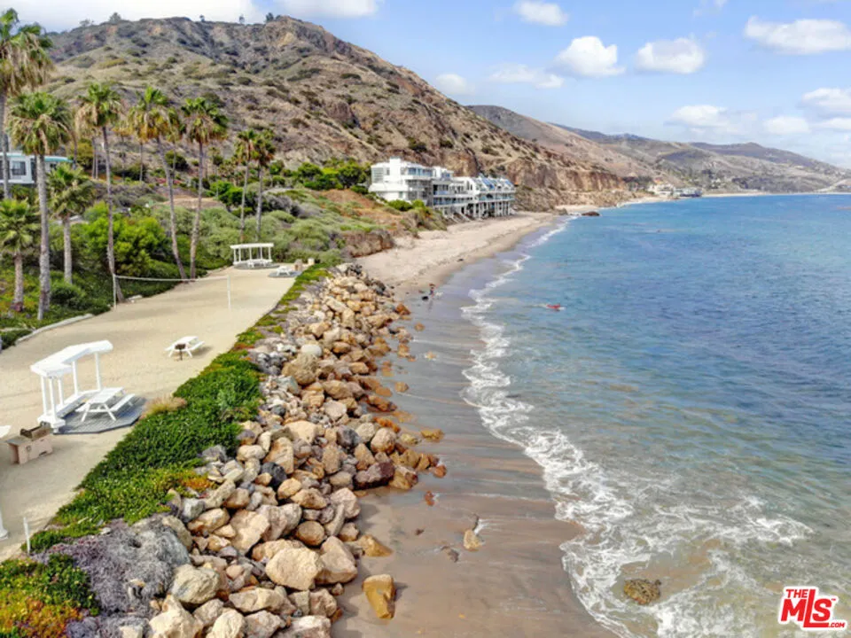 26666 SEAGULL WAY #C202 Malibu, CA 90265