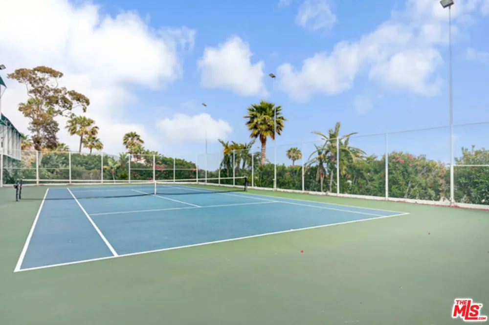 26666 SEAGULL WAY #C202 Malibu, CA 90265
