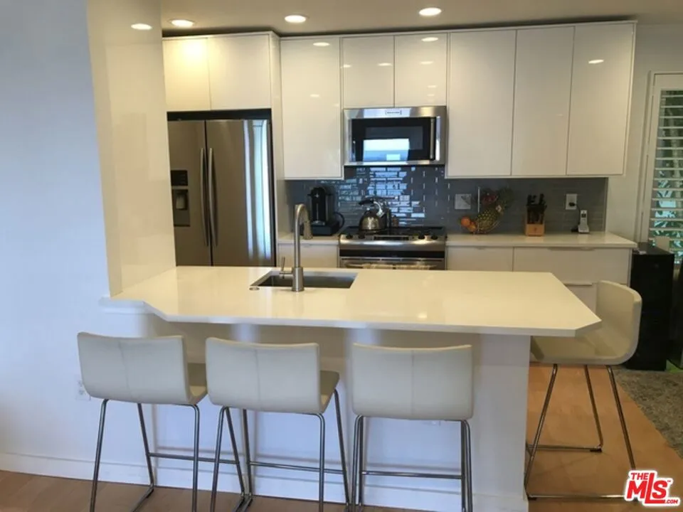 26666 SEAGULL WAY #C202 Malibu, CA 90265