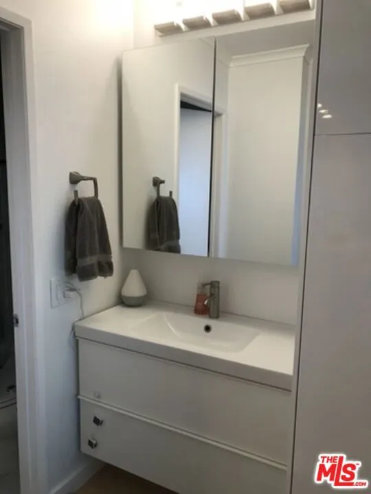 26666 SEAGULL WAY #C202 Malibu, CA 90265