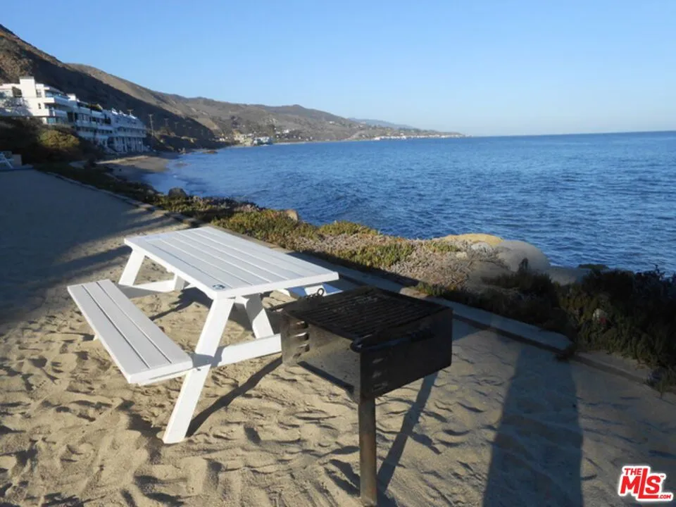 26666 SEAGULL WAY #C202 Malibu, CA 90265