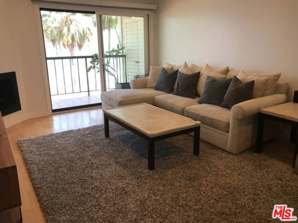 26666 SEAGULL WAY #C202 Malibu, CA 90265