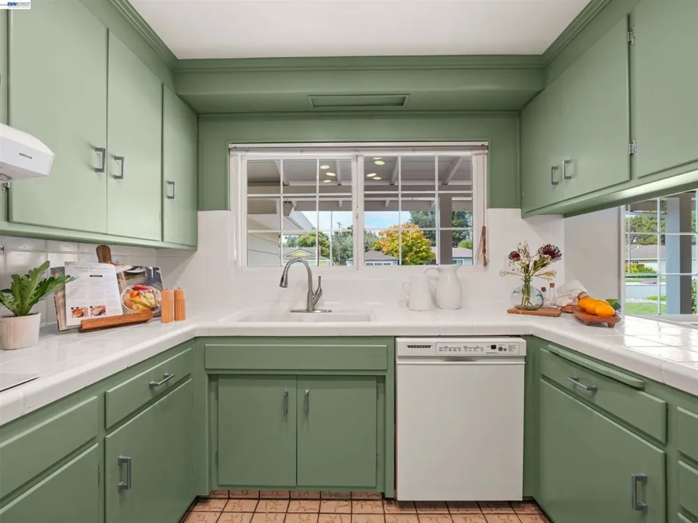 38660 Kimbro St Fremont, CA 94536