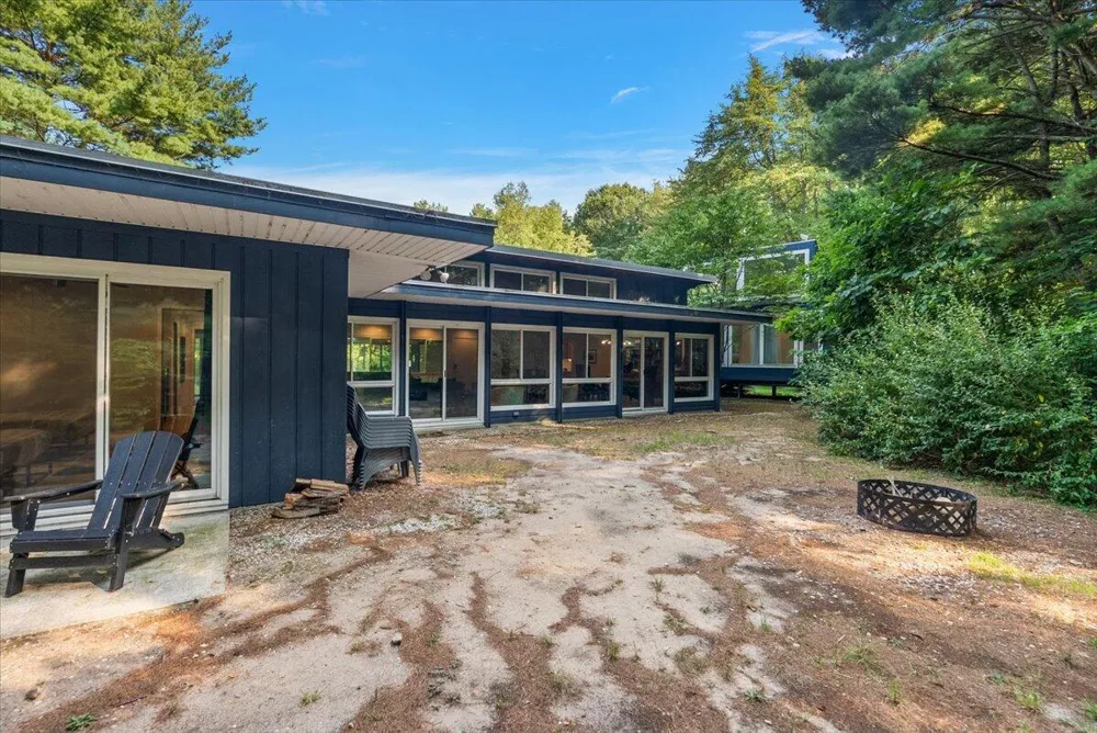 18830 77th Street South Haven, MI 49090