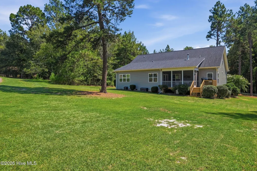 115 Cambridge Lane Seven Lakes, NC 27376
