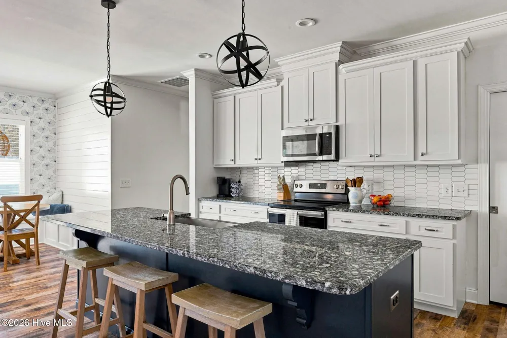115 Cambridge Lane Seven Lakes, NC 27376