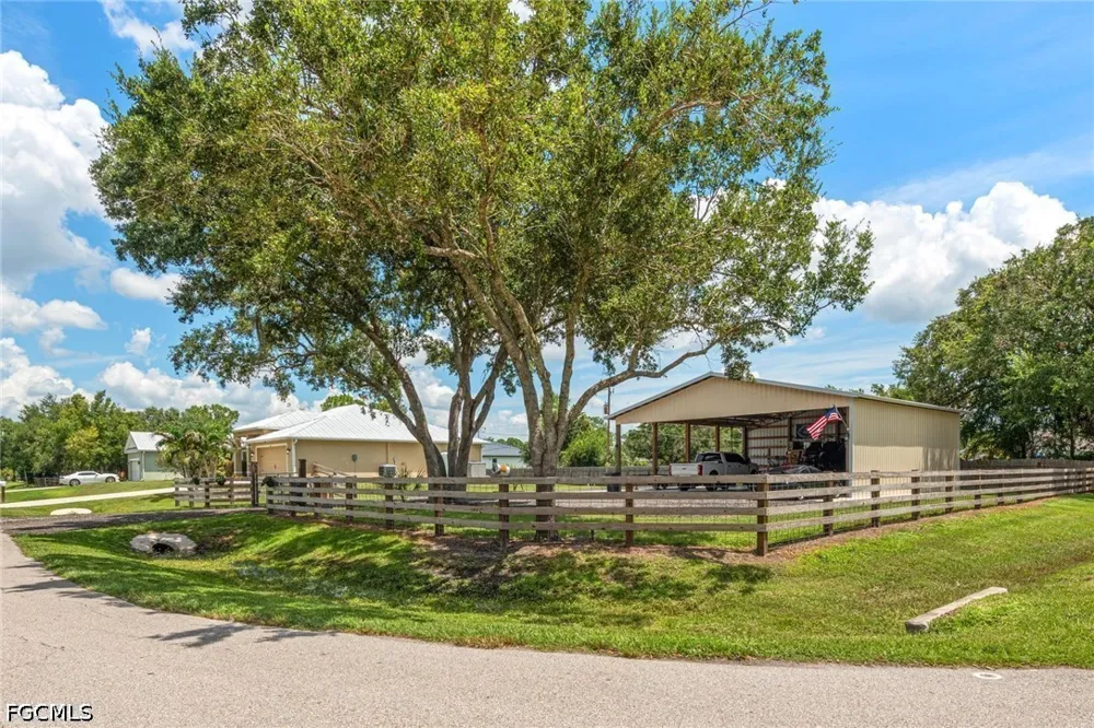 Leavitt Road Alva, FL 33920
