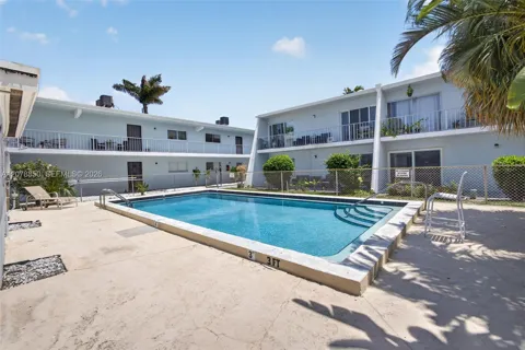 725 Hummingbird Way #109