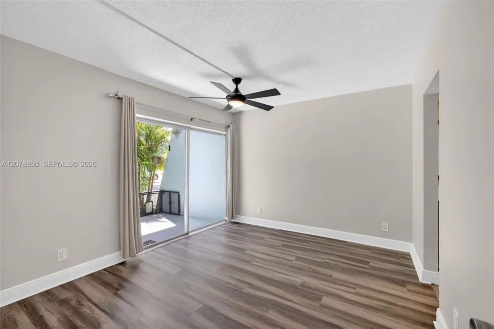 725 Hummingbird Way #109 North Palm Beach, FL 33408