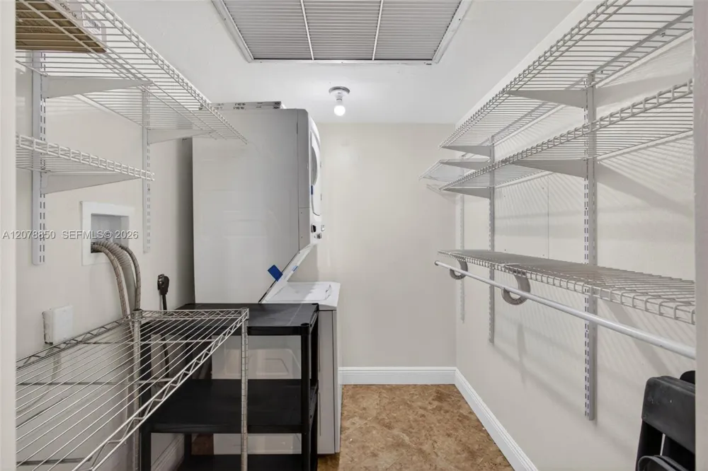 725 Hummingbird Way #109 North Palm Beach, FL 33408