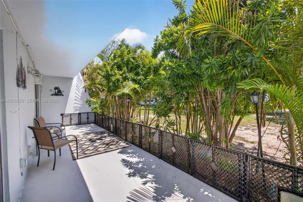 725 Hummingbird Way #109 North Palm Beach, FL 33408