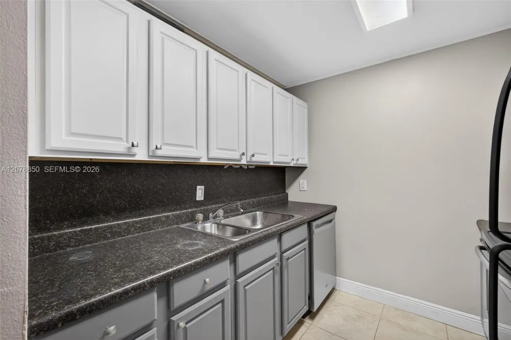 725 Hummingbird Way #109 North Palm Beach, FL 33408