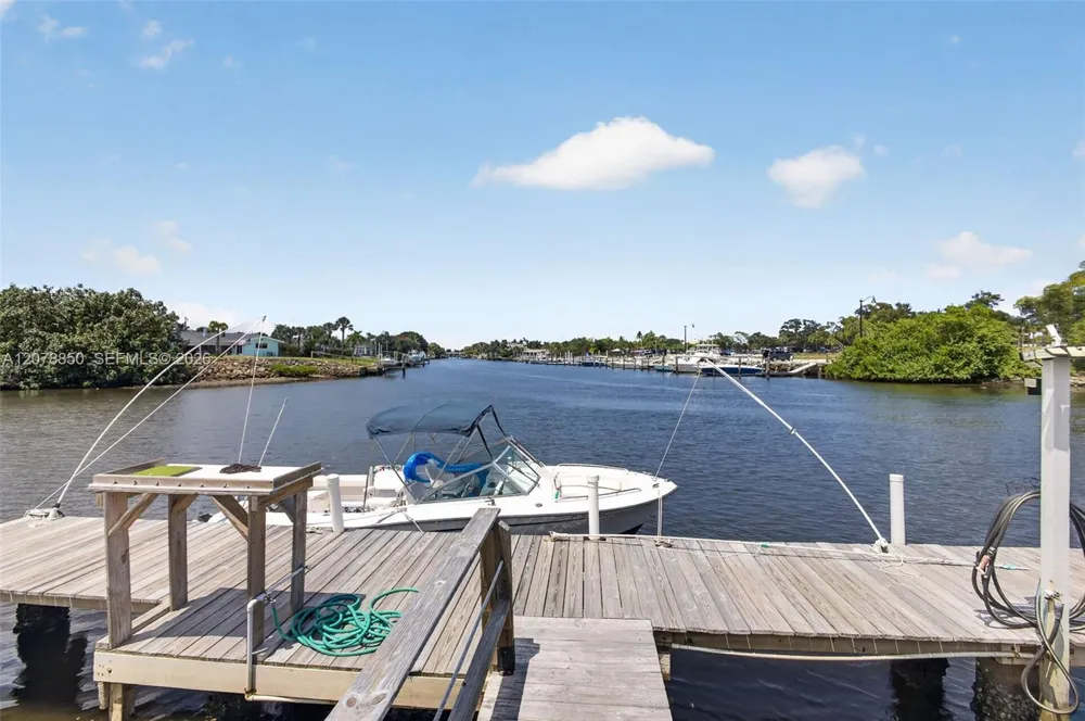725 Hummingbird Way #109 North Palm Beach, FL 33408