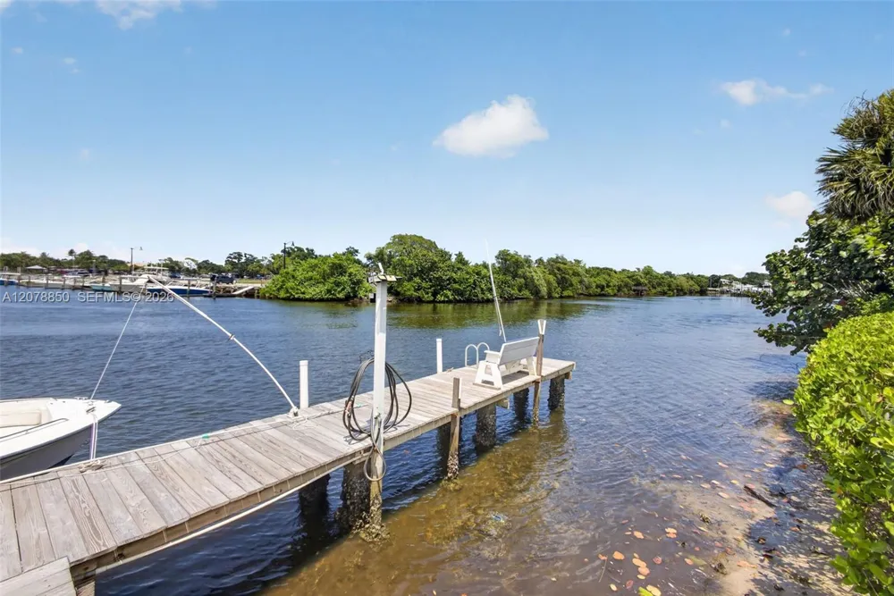 725 Hummingbird Way #109 North Palm Beach, FL 33408