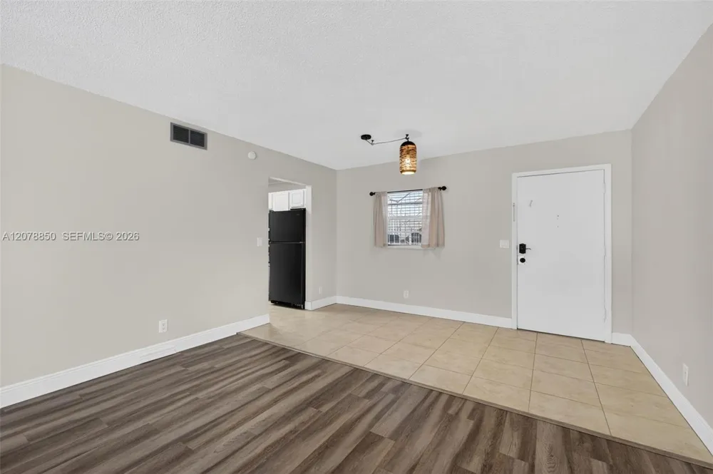 725 Hummingbird Way #109 North Palm Beach, FL 33408