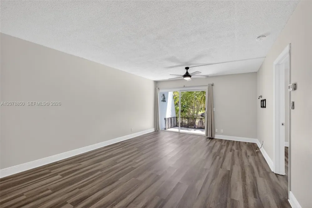 725 Hummingbird Way #109 North Palm Beach, FL 33408