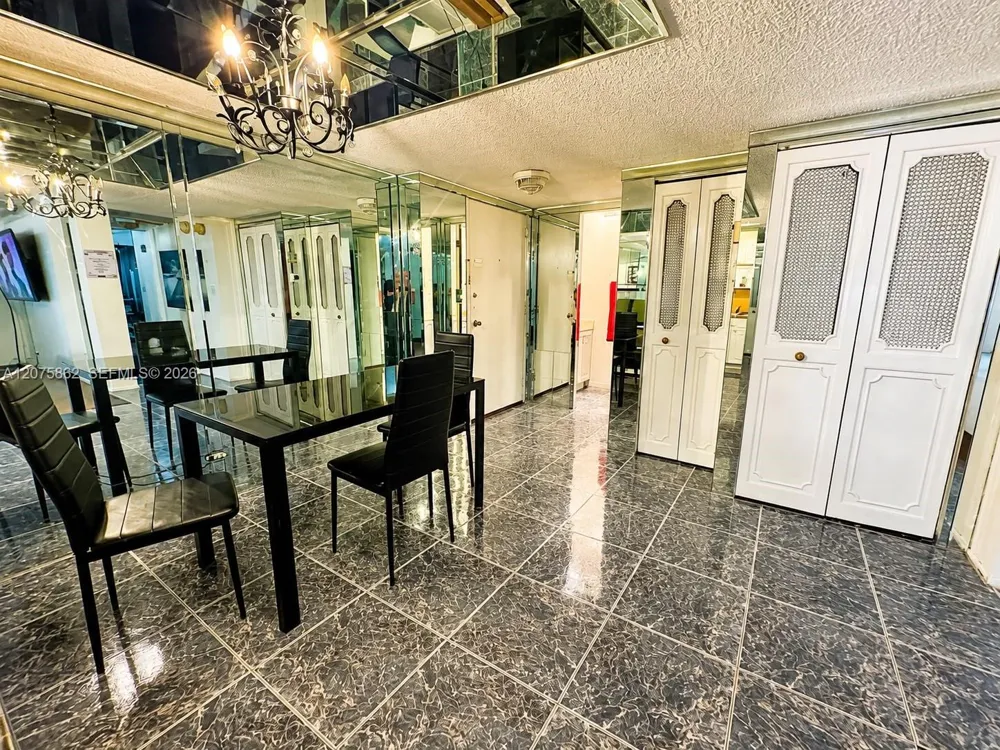 3730 Inverrary Dr #3B Lauderhill, FL 33319