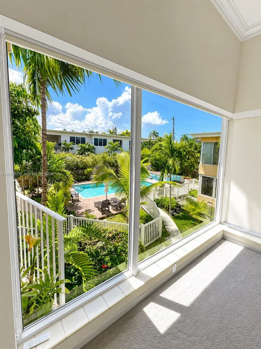 9400 E Bay Harbor Dr #3 Bay Harbor Islands, FL 33154