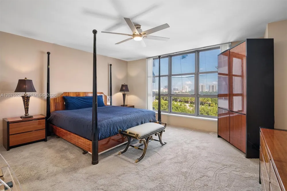3500 Mystic Pointe Dr #805 Aventura, FL 33180