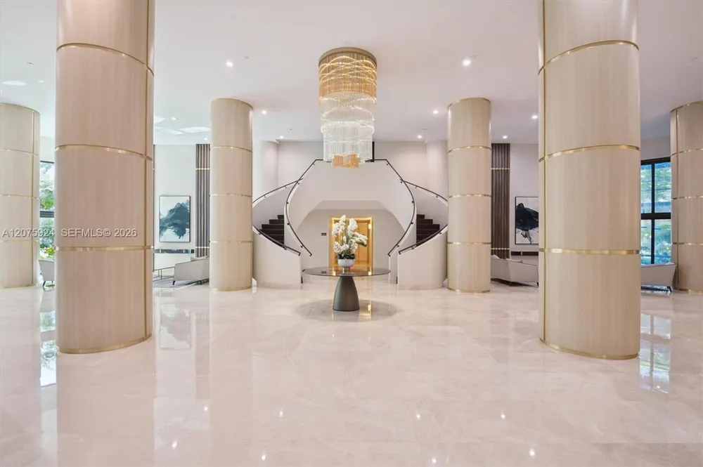 3500 Mystic Pointe Dr #805 Aventura, FL 33180