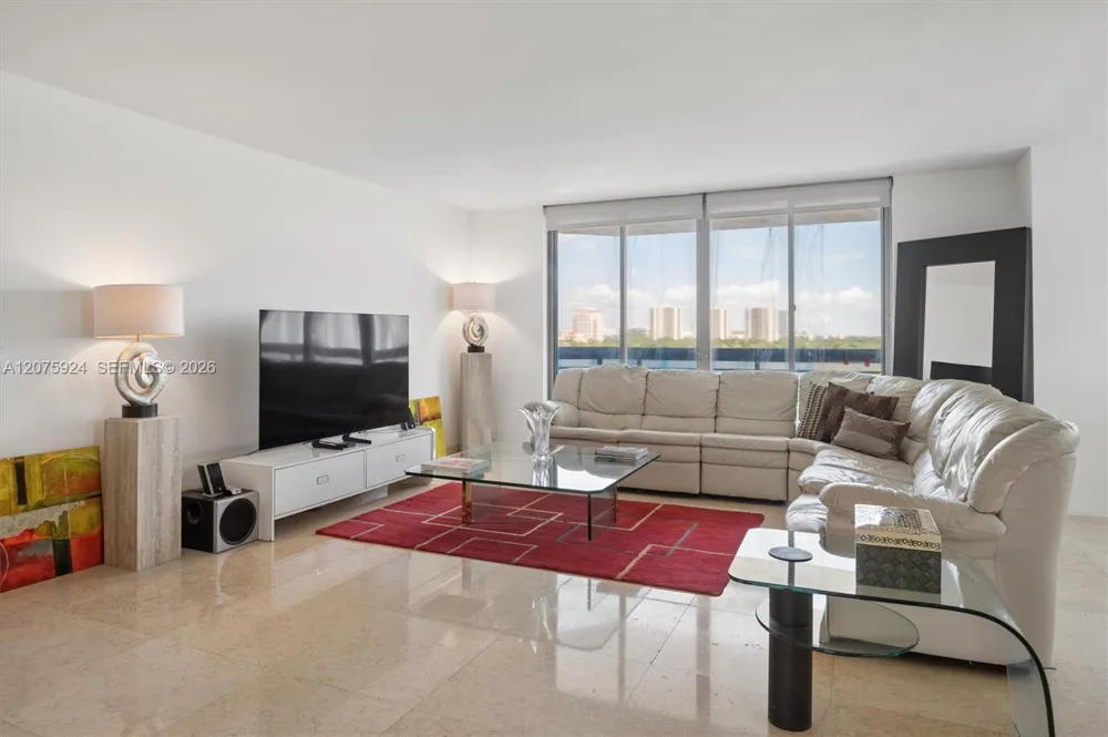 3500 Mystic Pointe Dr #805 Aventura, FL 33180