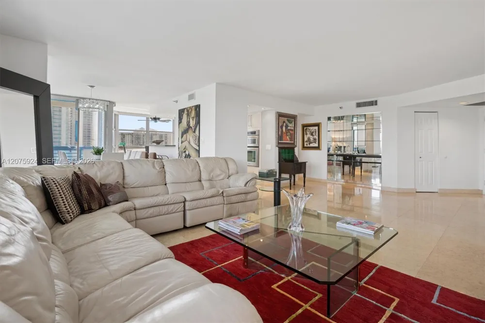 3500 Mystic Pointe Dr #805 Aventura, FL 33180